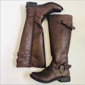 Brown boots